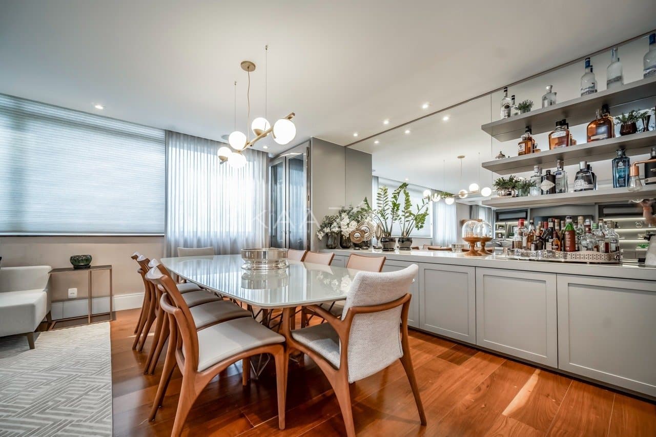 Um apartamento belíssimo no Itaim Bibi: reformado, com excelente infra-estrutura e acabamentos. - Foto 8