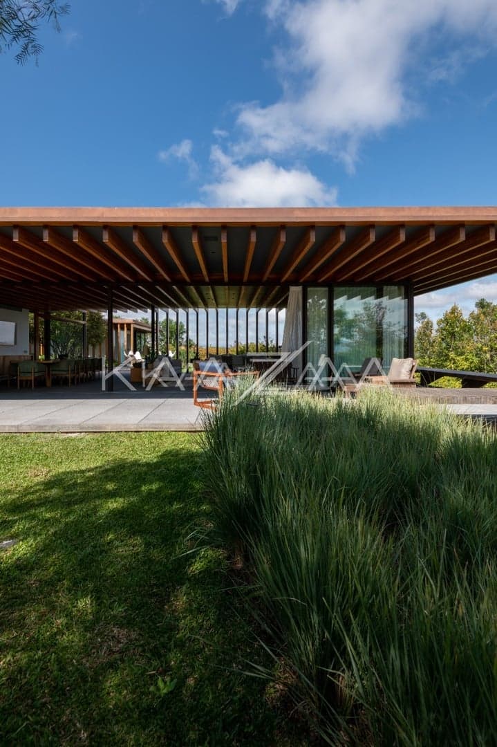 Luz, arquitetura, sofisticação: uma casa modelo na Quinta da Baroneza - Foto 16