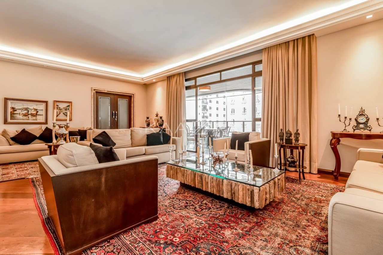 No coração dos Jardins, possibilidades se abrem em um apartamento nobre e funcional. - Foto 1