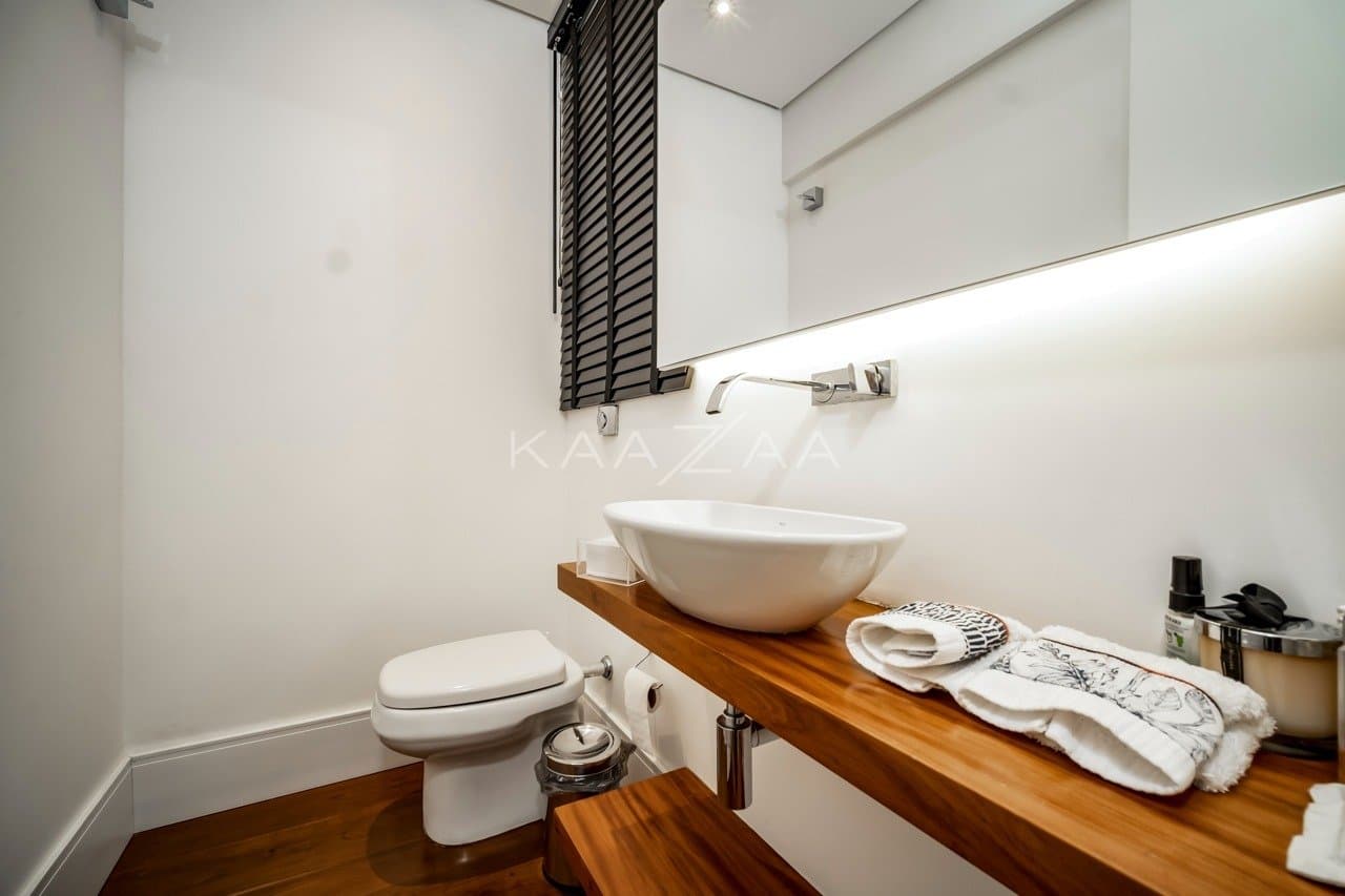 Um apartamento belíssimo no Itaim Bibi: reformado, com excelente infra-estrutura e acabamentos. - Foto 10